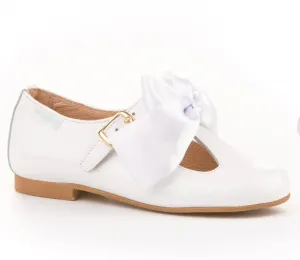 Angelitos - 516 White