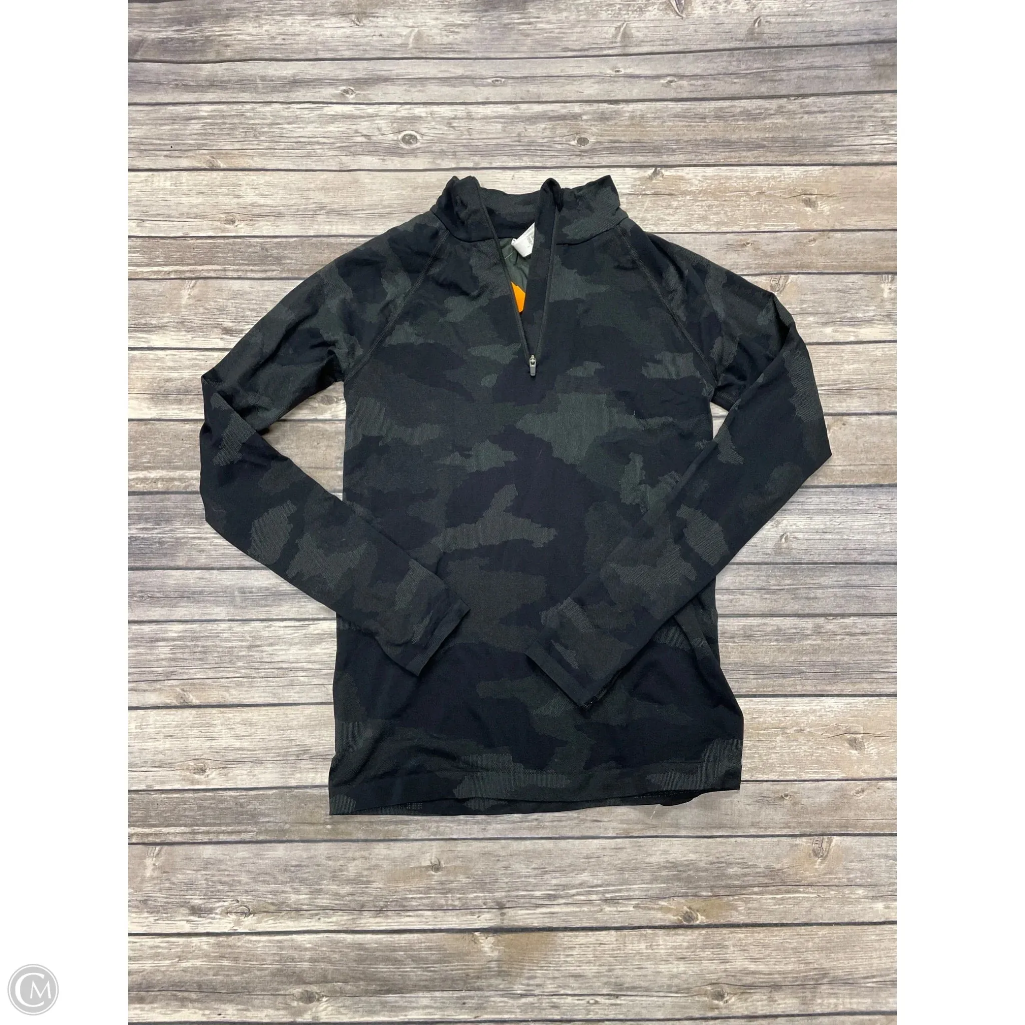 Athletic Top Long Sleeve Collar By Athleta In Camouflage Print, Size: S