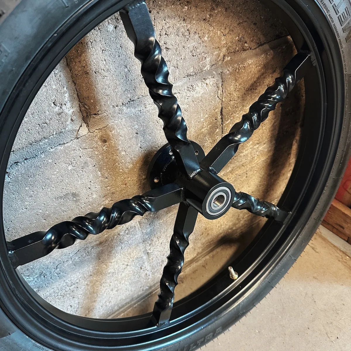 Black Twisted Rims   Tires