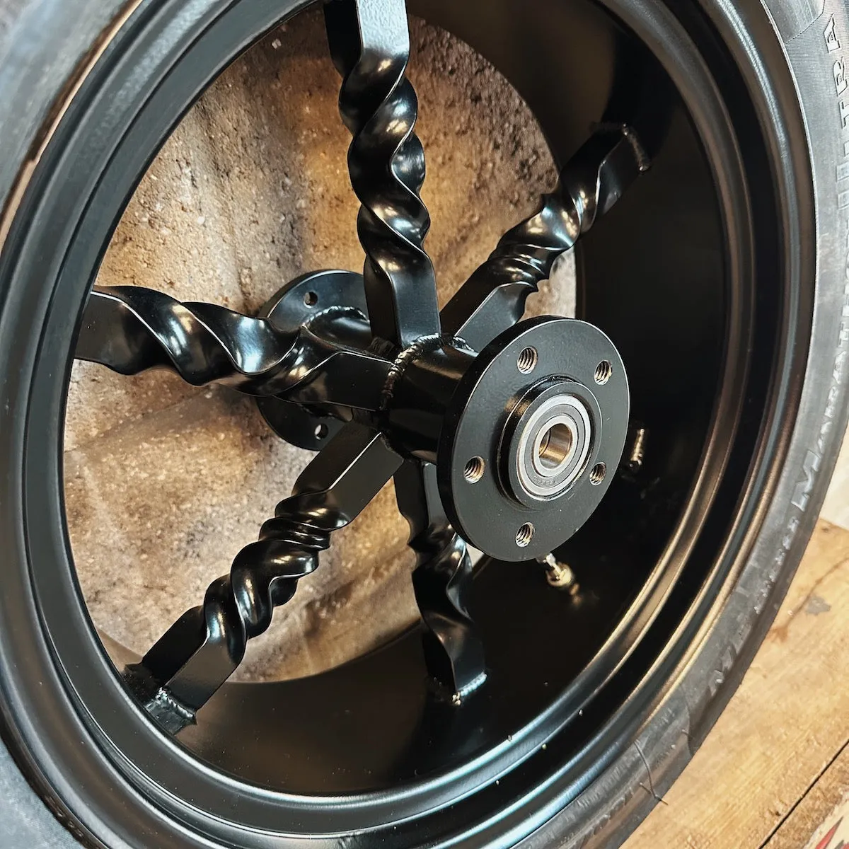 Black Twisted Rims   Tires