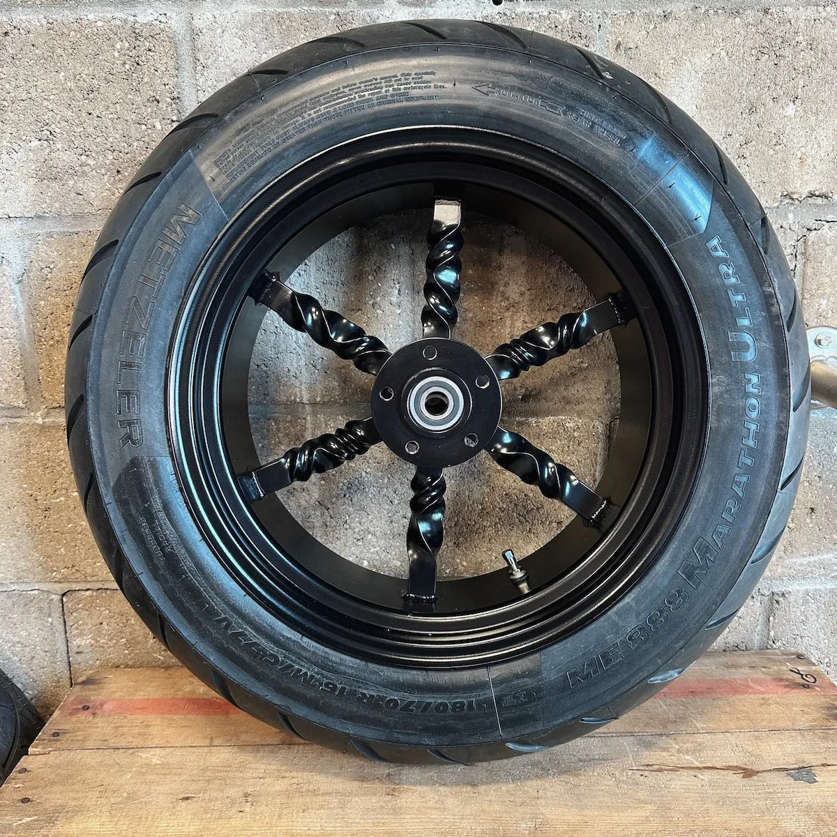 Black Twisted Rims   Tires