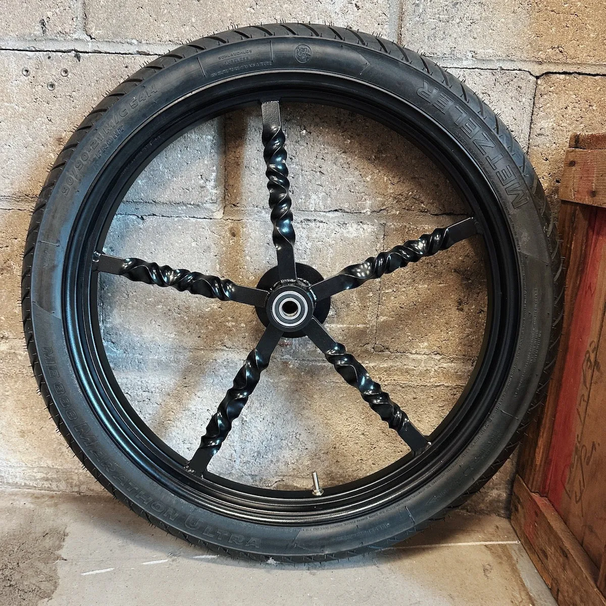 Black Twisted Rims   Tires