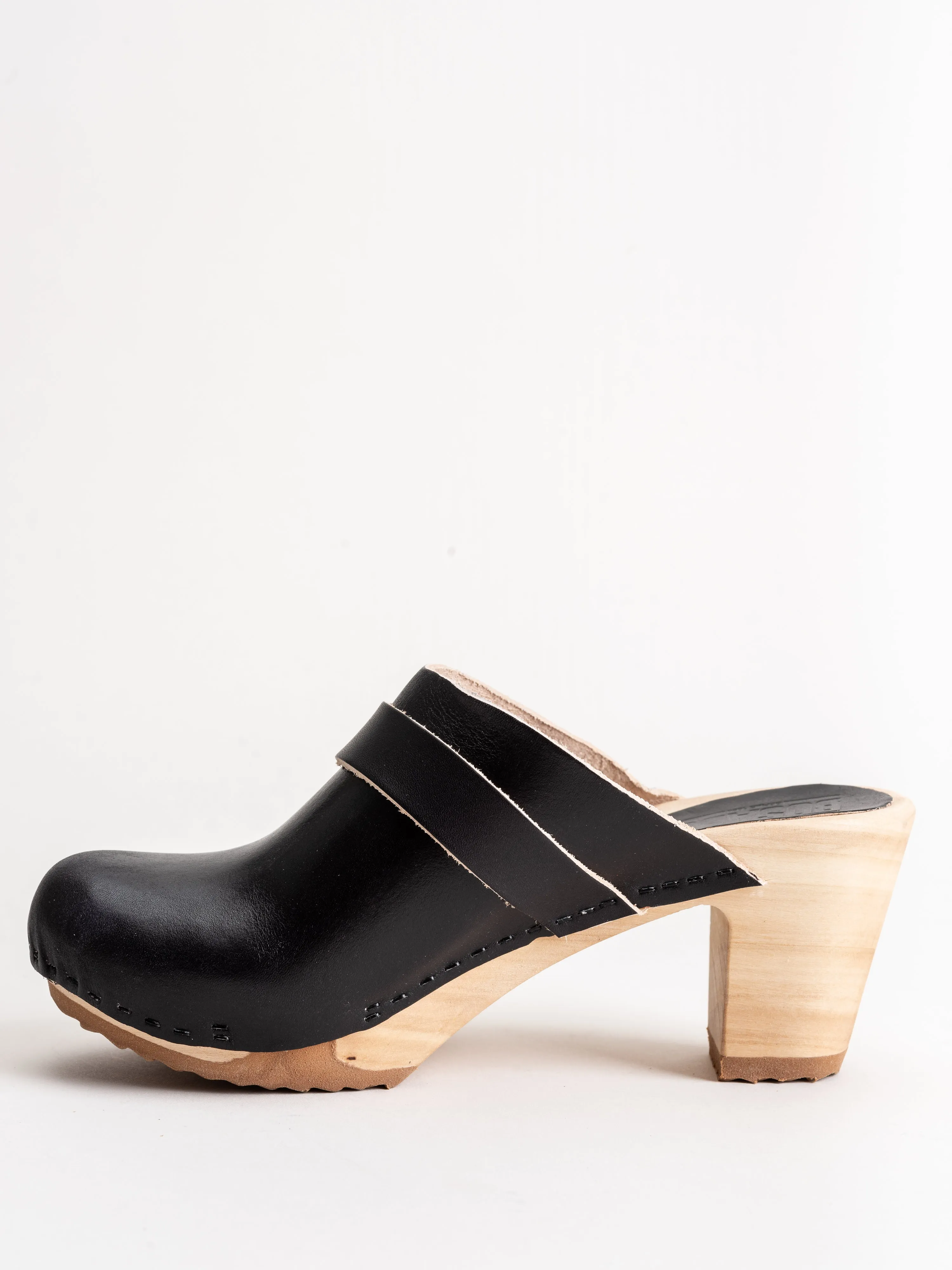 closed toe high clog - black