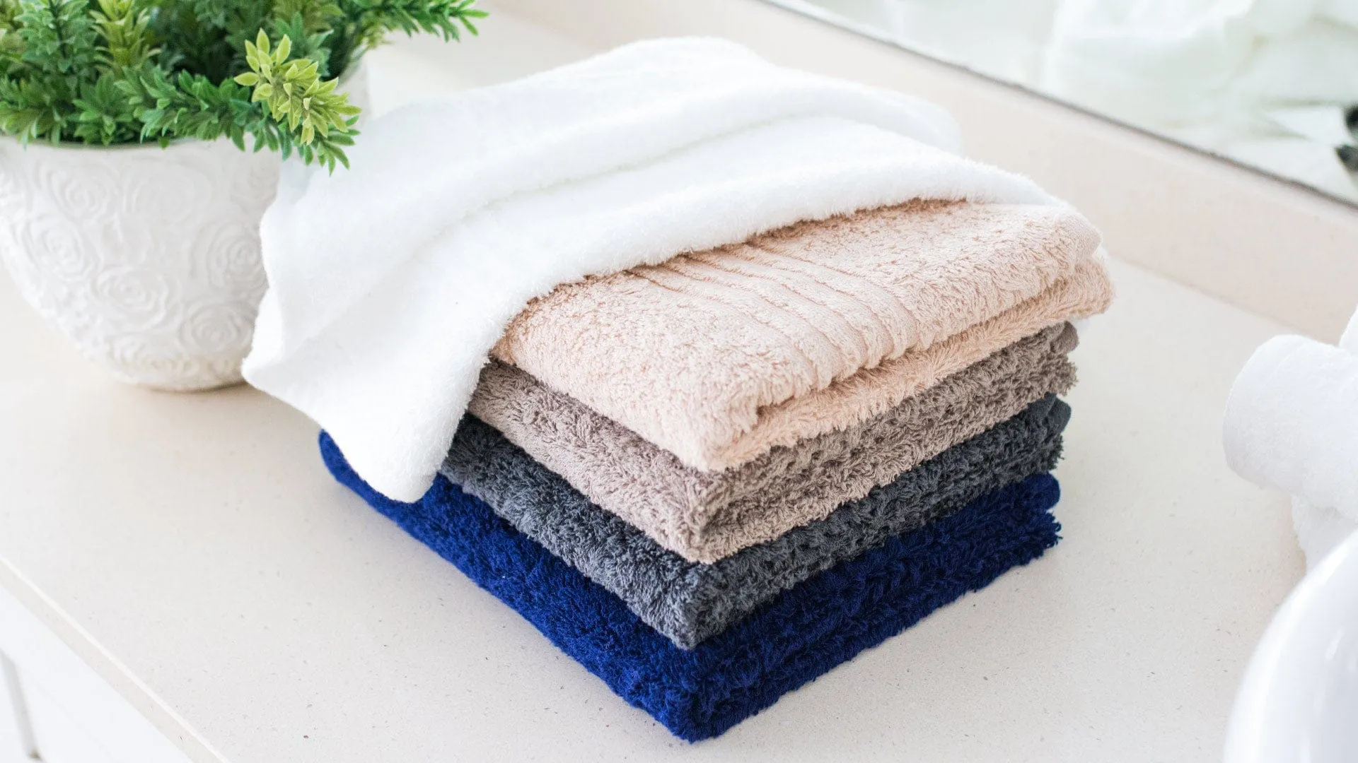 Glodina Luxury Marathon Towel Charcoal Snag Proof 485gsm