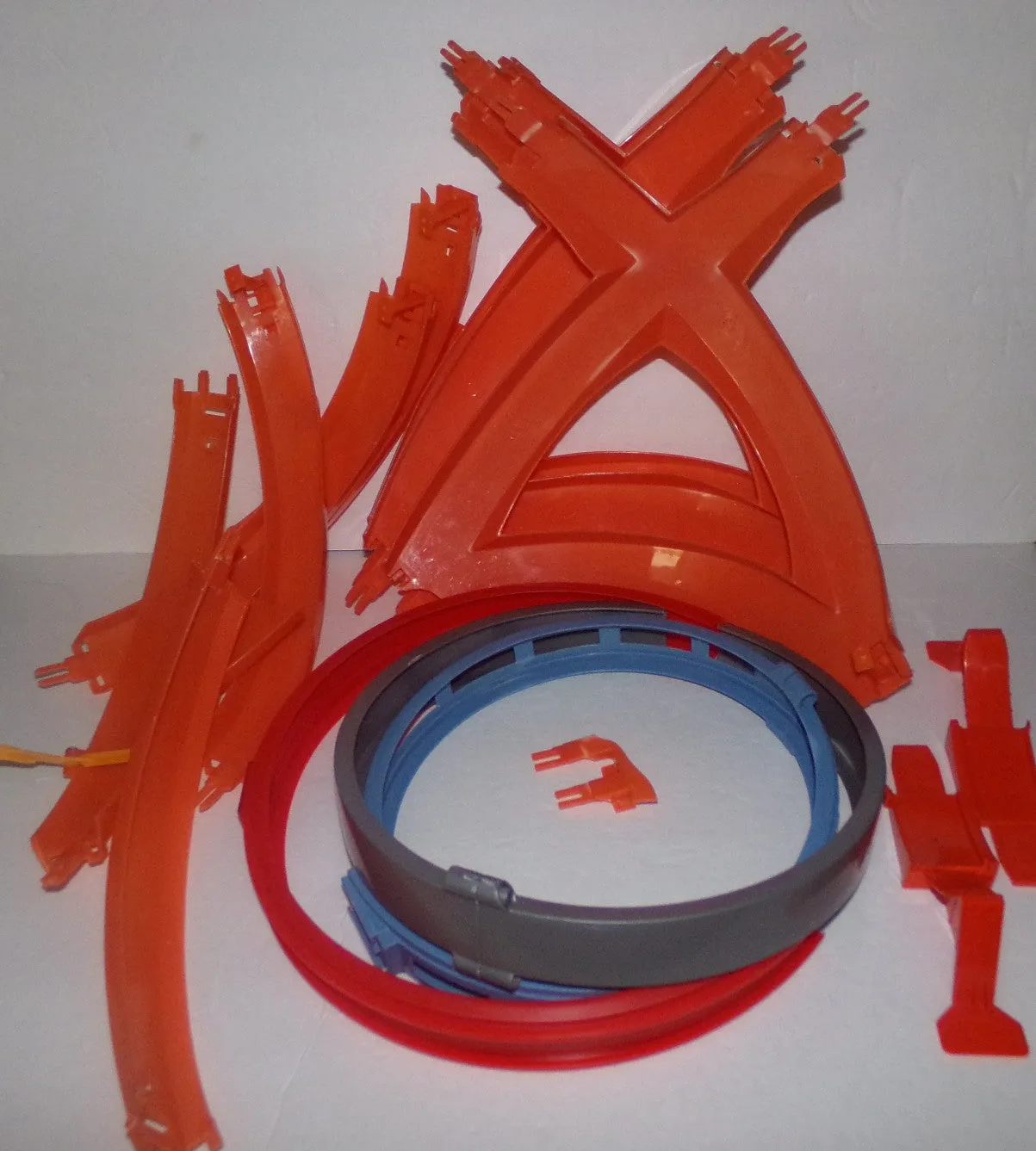Hot Wheels, Matchbox  Car Track Lot