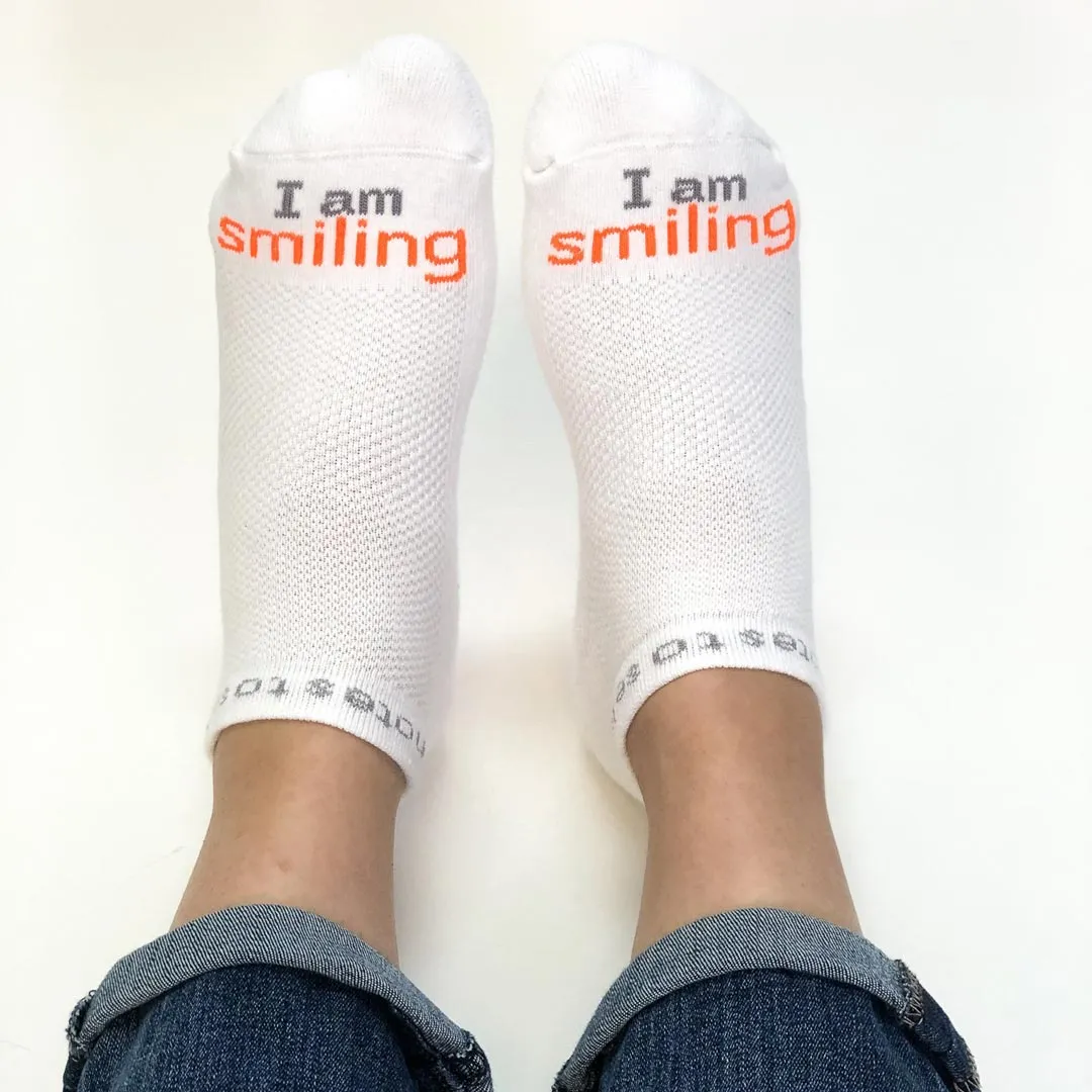 I am smiling® white low-cut socks