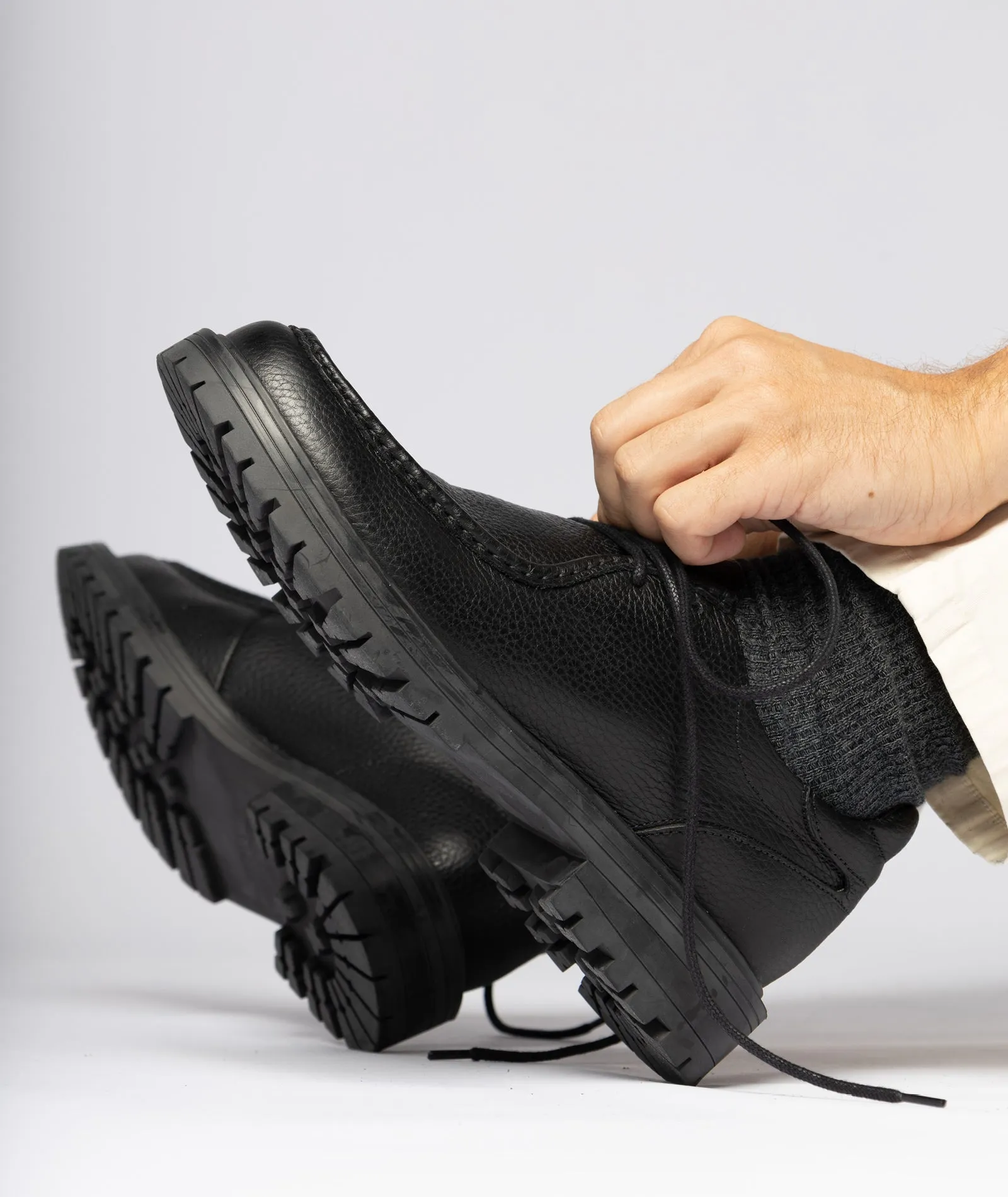Jaz Low Top - Black Tumbled Leather