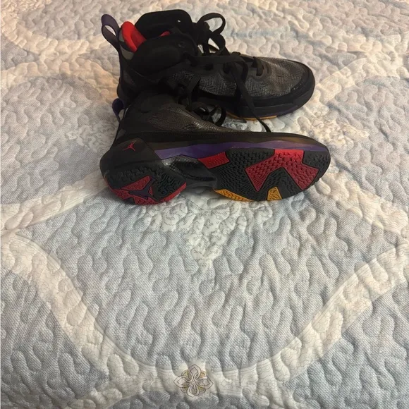 Kids Basketball shoes