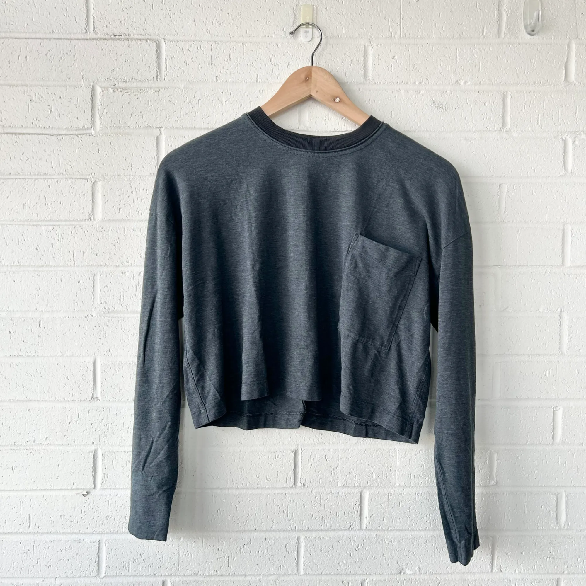 Lulu Lemon Athletic Top Size Small