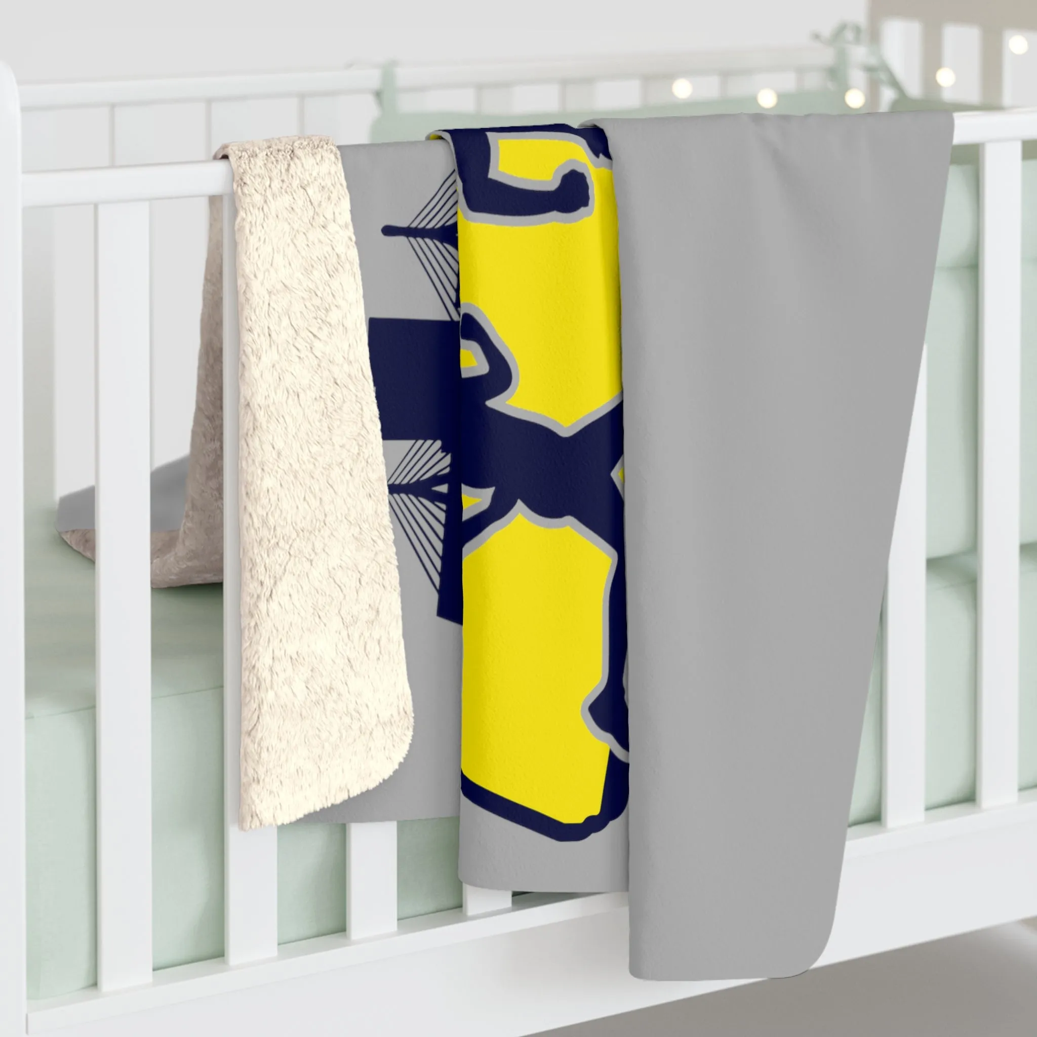 Massachusetts Runner Sherpa Fleece Blanket