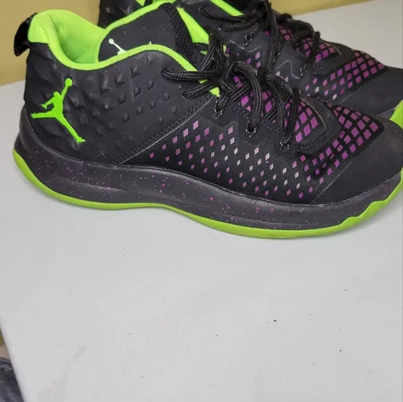 Nike Air Jordan extra fly size 6.5 youth big kids