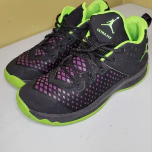 Nike Air Jordan extra fly size 6.5 youth big kids