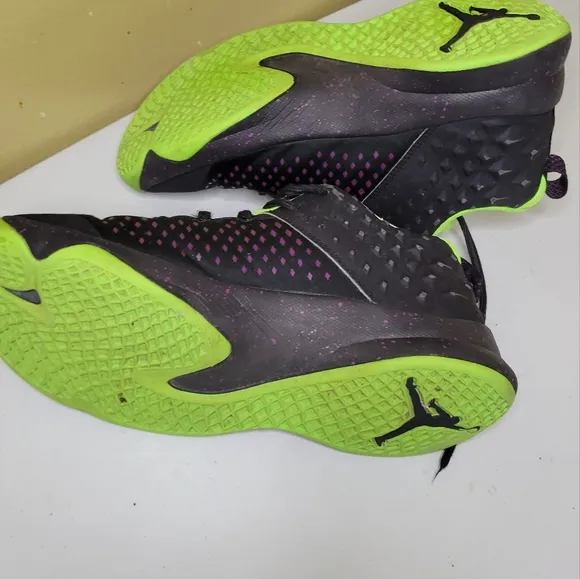 Nike Air Jordan extra fly size 6.5 youth big kids