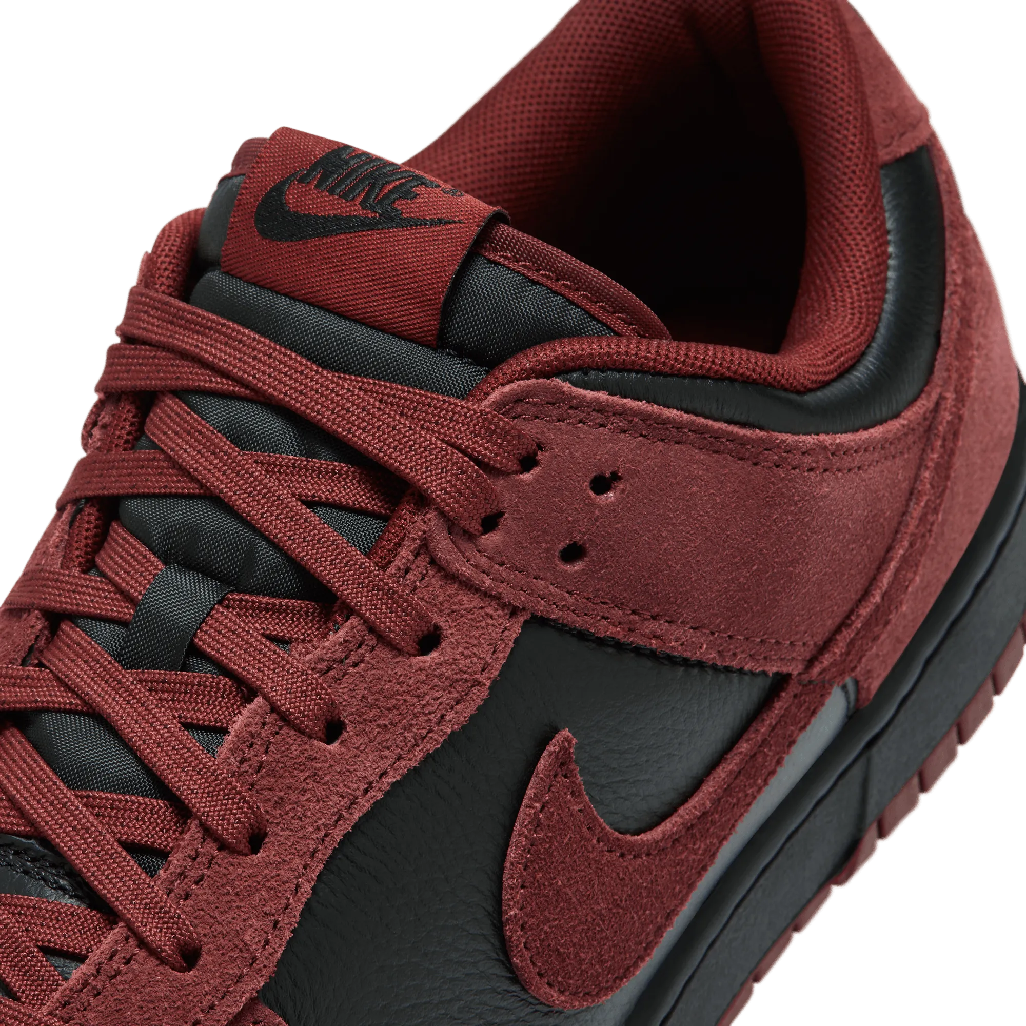 NIKE DUNK LOW RETRO SE
