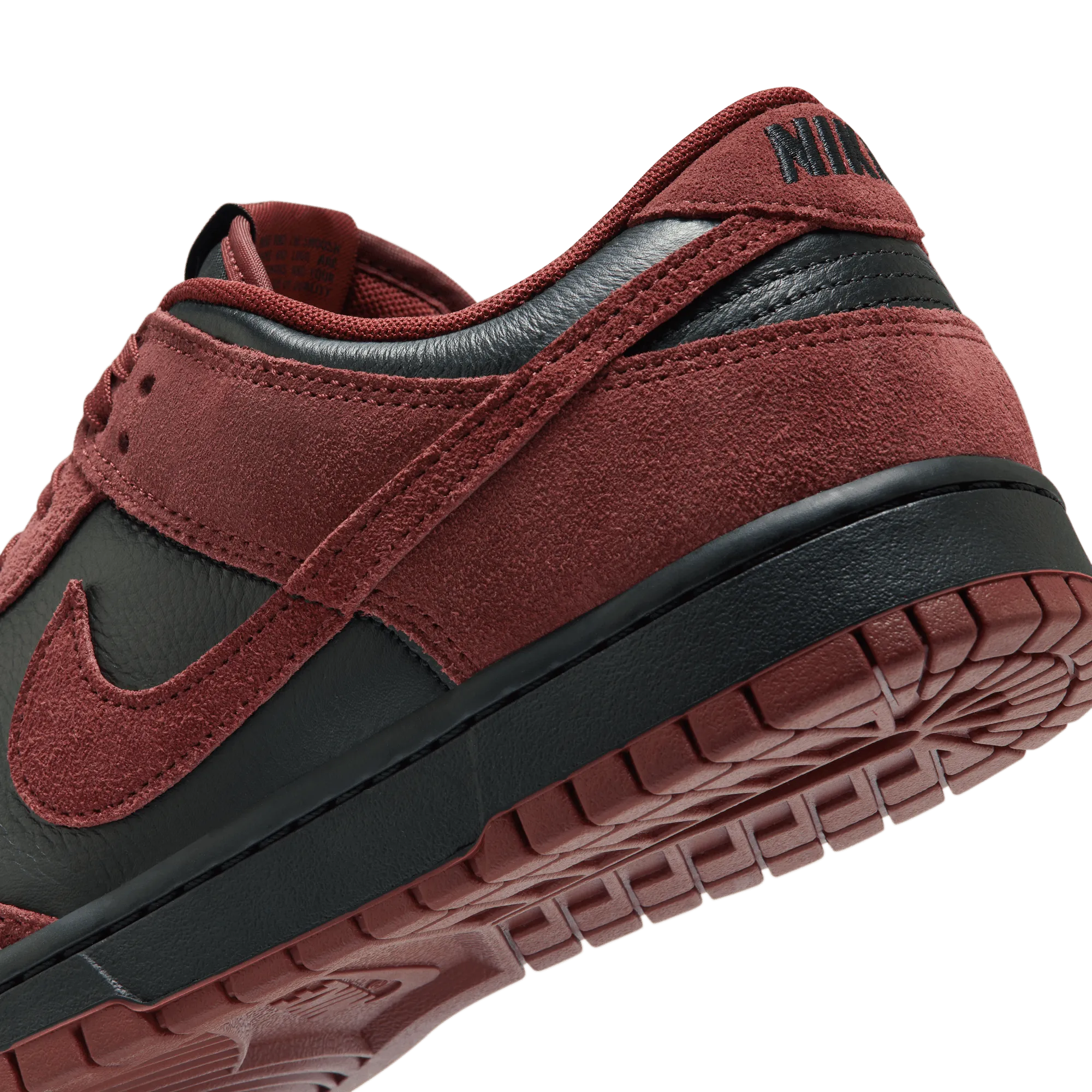 NIKE DUNK LOW RETRO SE
