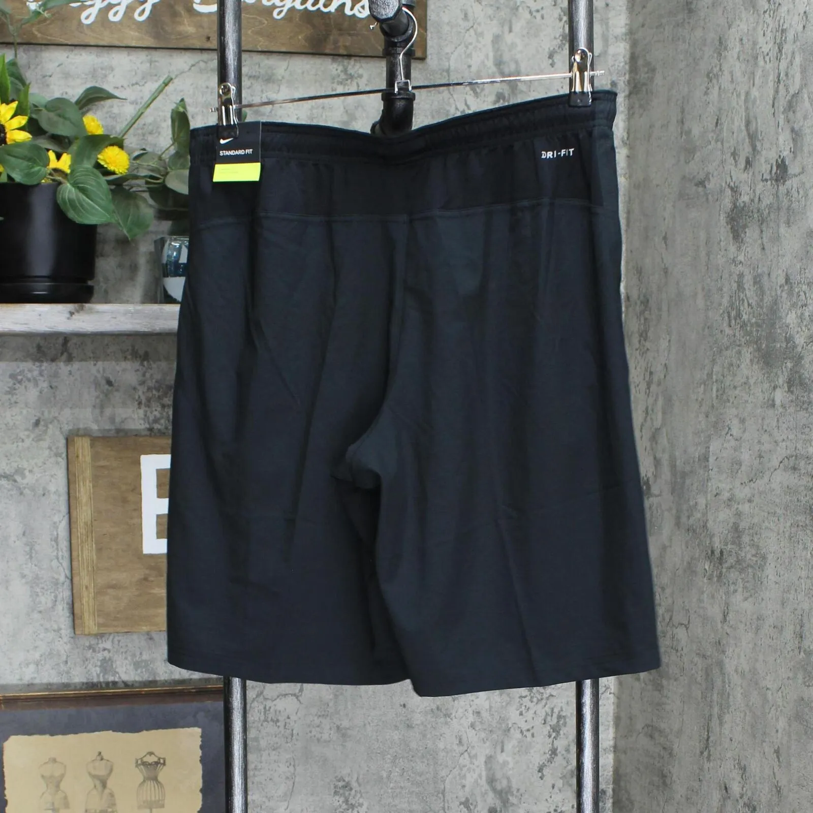 Nike Men's Woven 11" Utility Shorts 455618