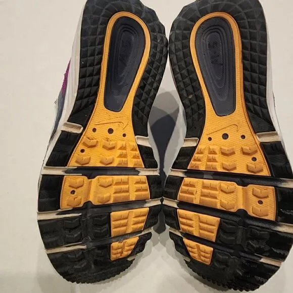Nike women's trail running sneaker. Size 8.