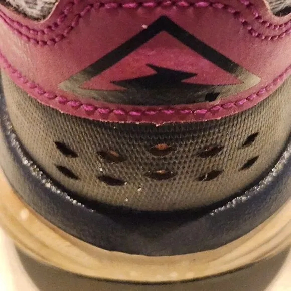 Nike women's trail running sneaker. Size 8.