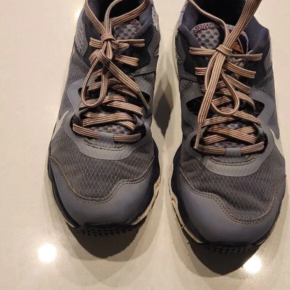 Nike women's trail running sneaker. Size 8.