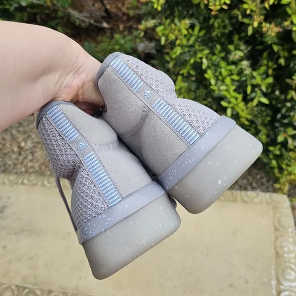 Nwot Adidas  &quot;Pro Next 2019&quot; Style G26201 LIGHT ONIX/COULD WHITE/GLOW BLUE us 14