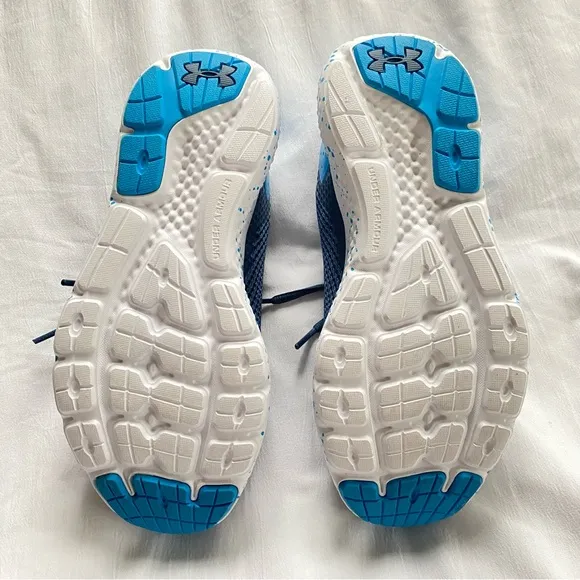 NWT Boys Under Armour UA BGS Charged Rogue 3 Spc Blue Sneaker Running Shoes