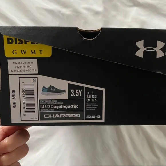 NWT Boys Under Armour UA BGS Charged Rogue 3 Spc Blue Sneaker Running Shoes