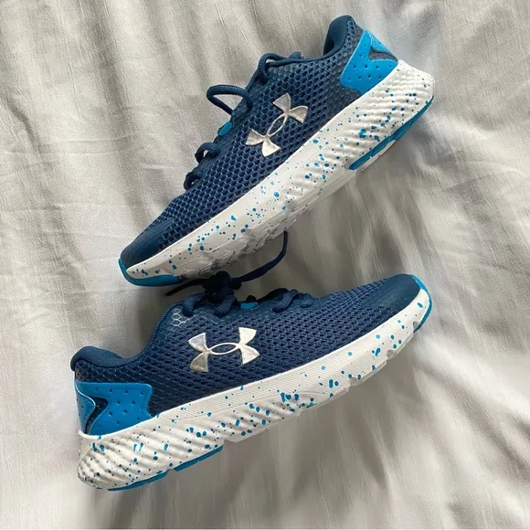 NWT Boys Under Armour UA BGS Charged Rogue 3 Spc Blue Sneaker Running Shoes