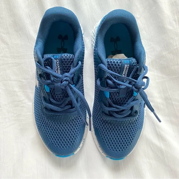 NWT Boys Under Armour UA BGS Charged Rogue 3 Spc Blue Sneaker Running Shoes