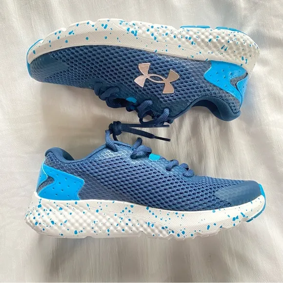 NWT Boys Under Armour UA BGS Charged Rogue 3 Spc Blue Sneaker Running Shoes