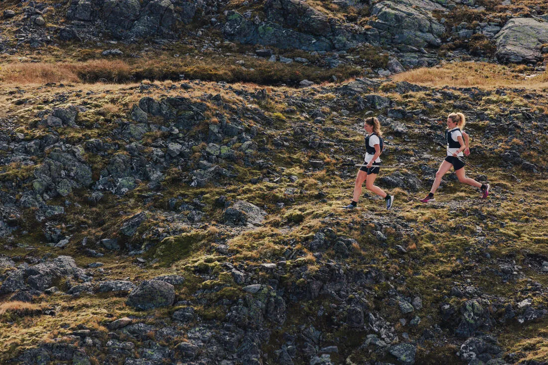 SAC TRAIL RUNNING 10L MIXTE - VENDU AVEC POCHE À EAU 1L