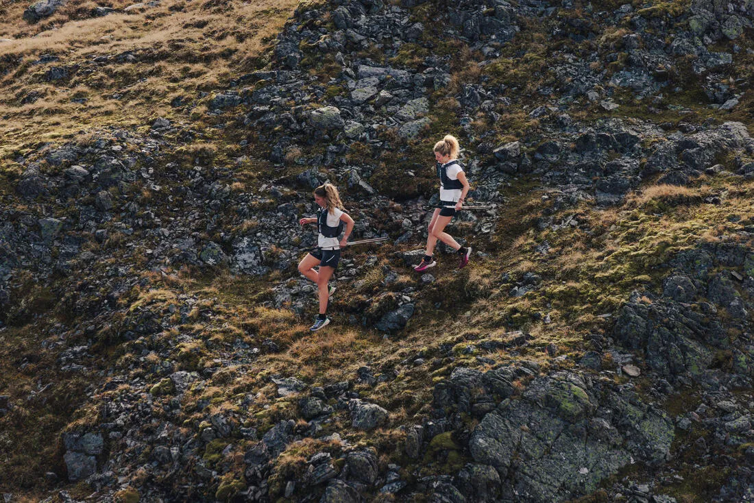 SAC TRAIL RUNNING 10L MIXTE - VENDU AVEC POCHE À EAU 1L