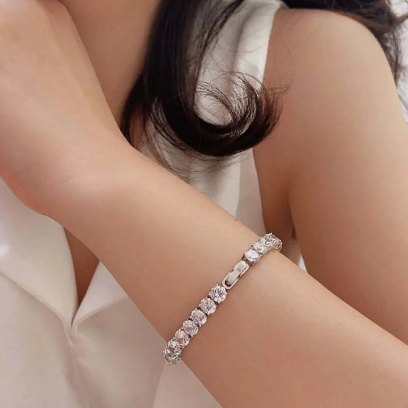 Single Row Round White Gold Tennis Bracelet