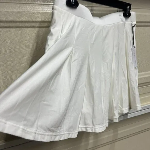 WeWoreWhat Revolve Athletic Tennis Skort Pleated LARGE Solid Optic White