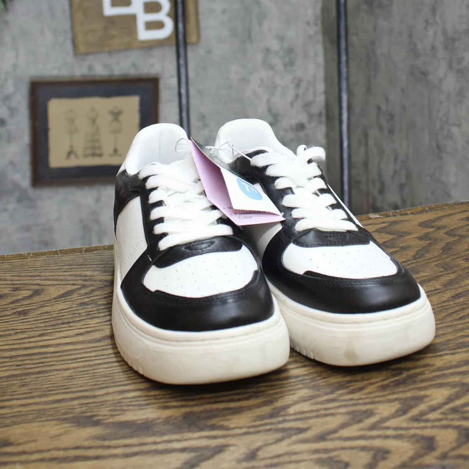 Wild Fable Womens Lola Lace-Up Sneakers with Memory Foam Insole Black 7.5M