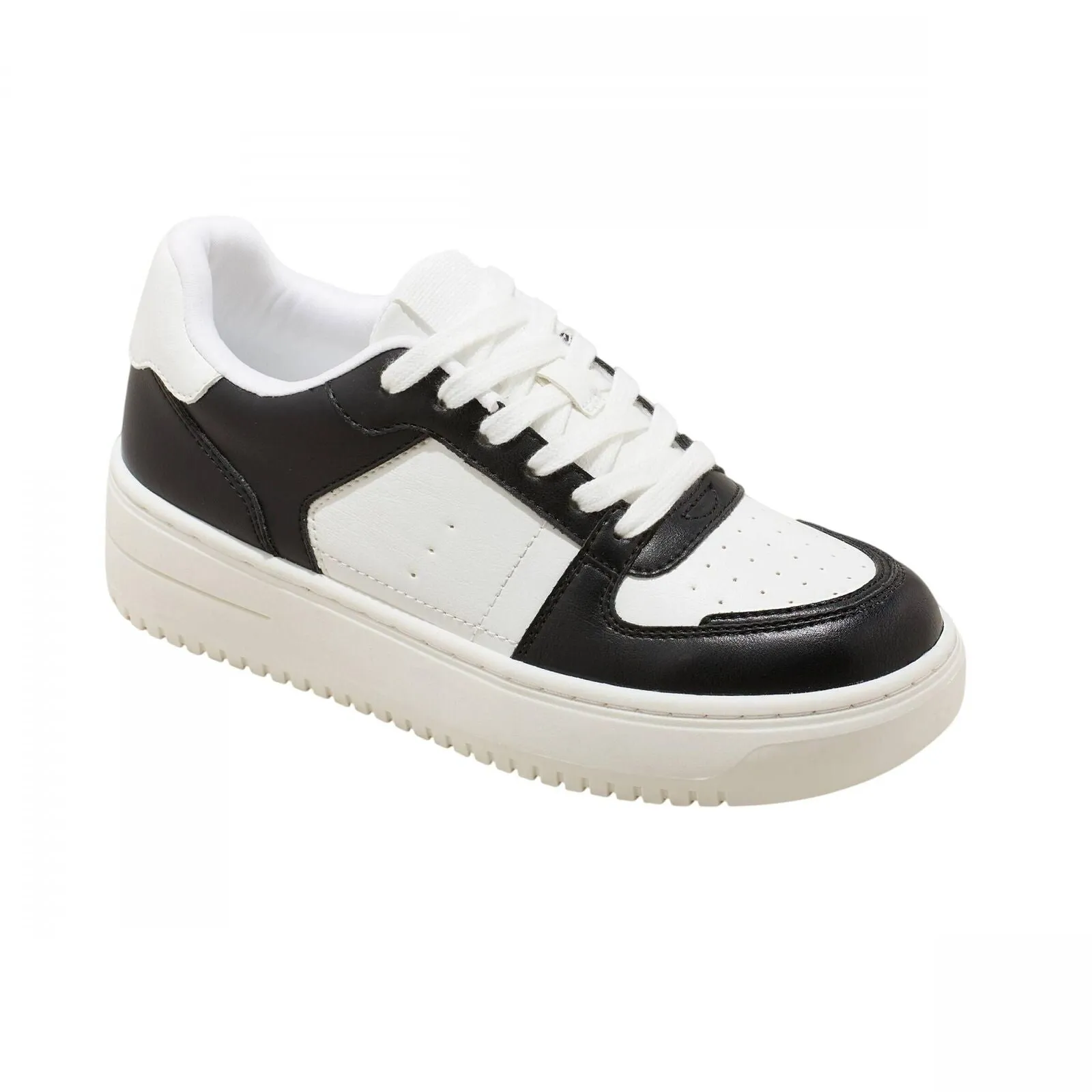 Wild Fable Womens Lola Lace-Up Sneakers with Memory Foam Insole Black 7.5M