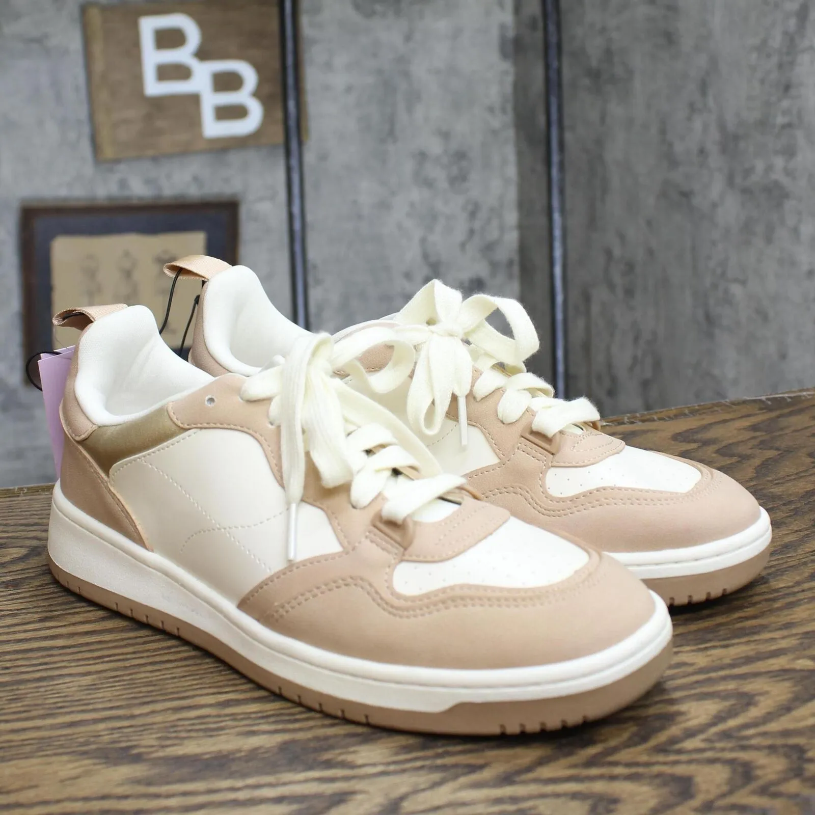Wild Fable Womens Netty Fashion Sneakers with Memory Foam Insole Tan Brown 9.5M